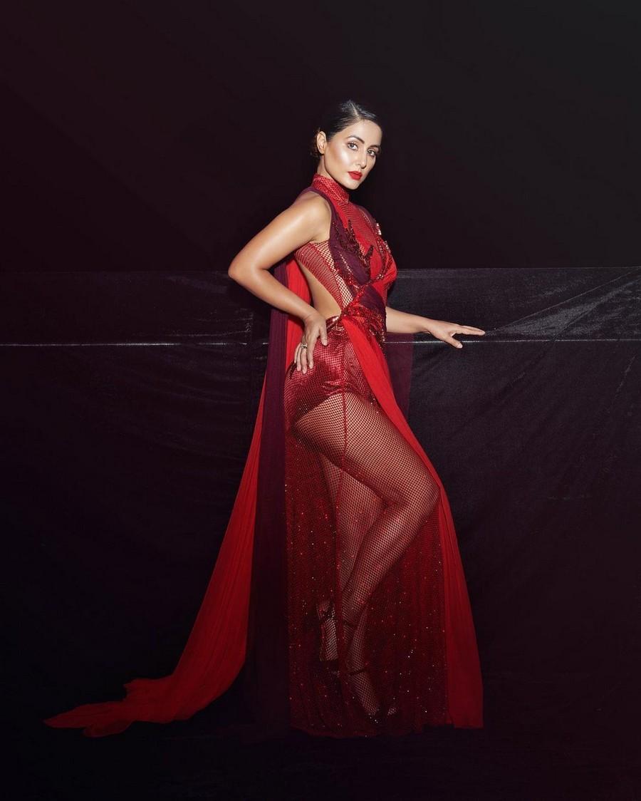 Hina Khan 7