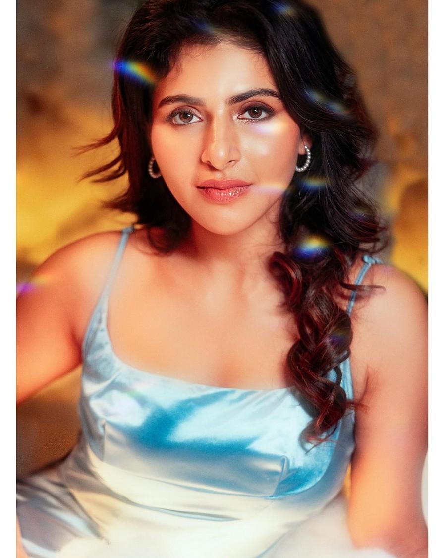 Iswarya Menon 10