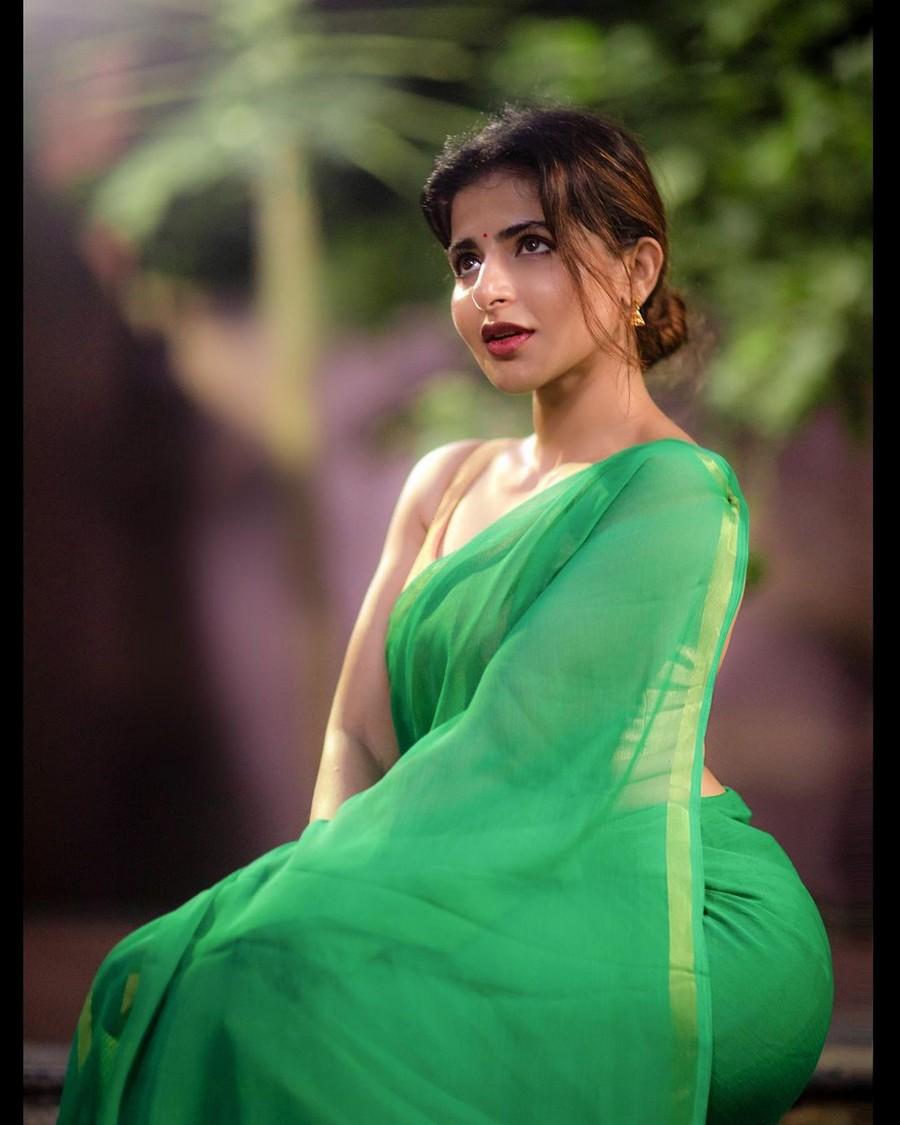 Iswarya Menon 8