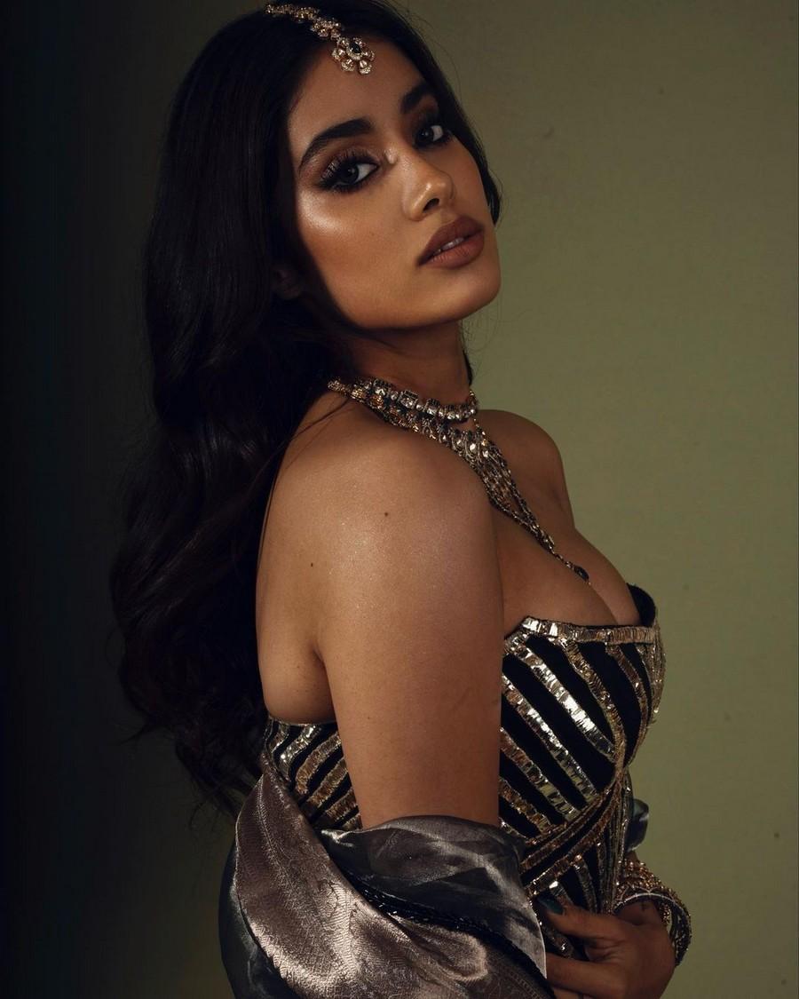 Janhvi Kapoor 4