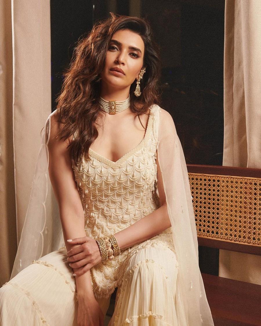 Karishma Tanna 3