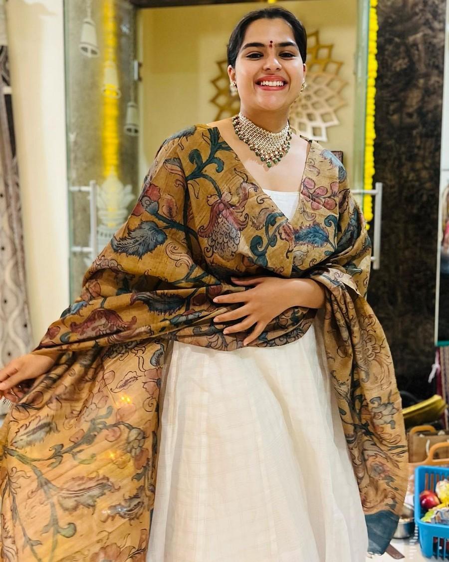 Kavya Kalyanram 10