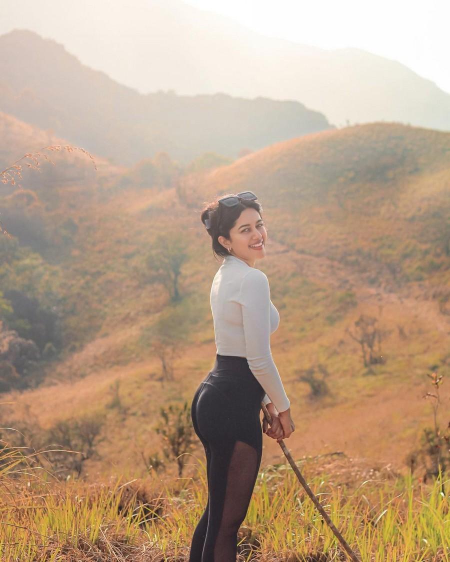 Mirnalini Ravi 3