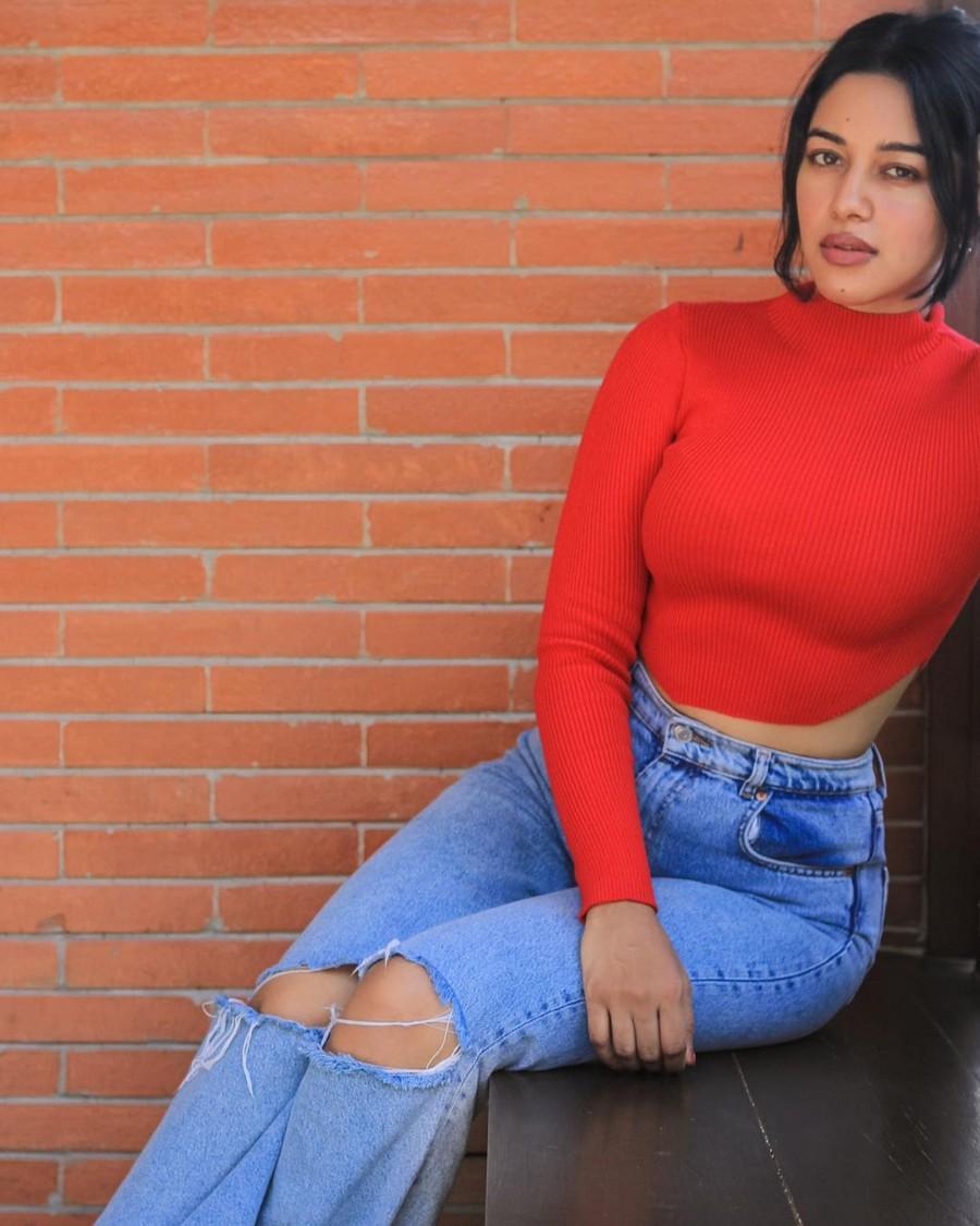 Mirnalini Ravi 6
