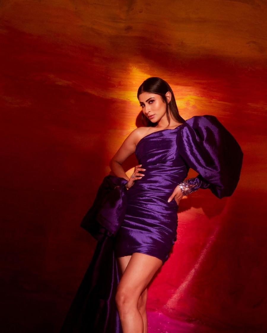 Mouni Roy 3
