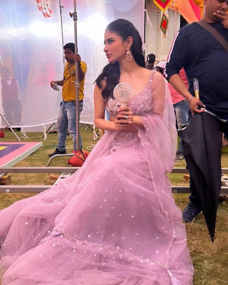 Mouni Roy 12