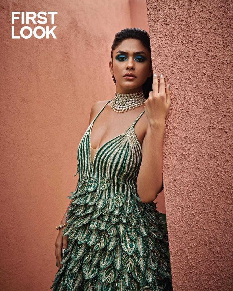 Mrunal Thakur 6