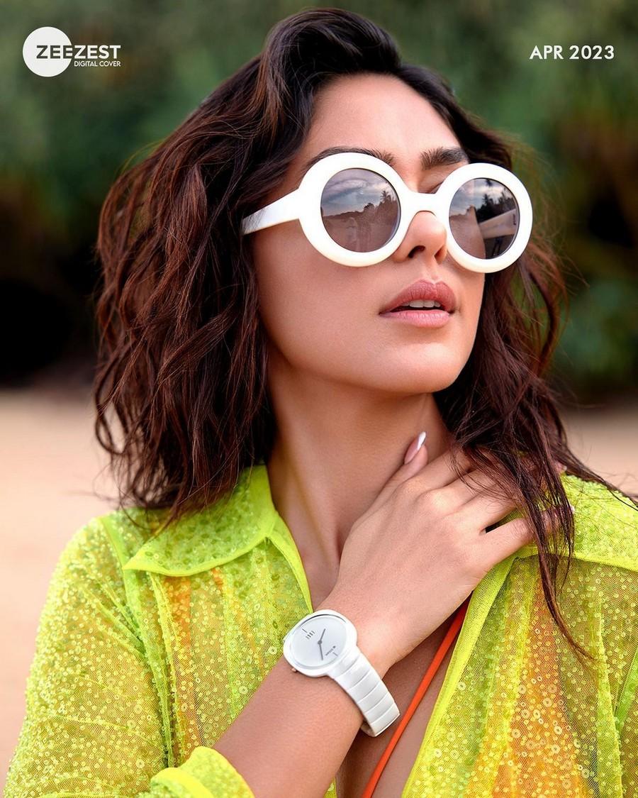 Mrunal Thakur 2