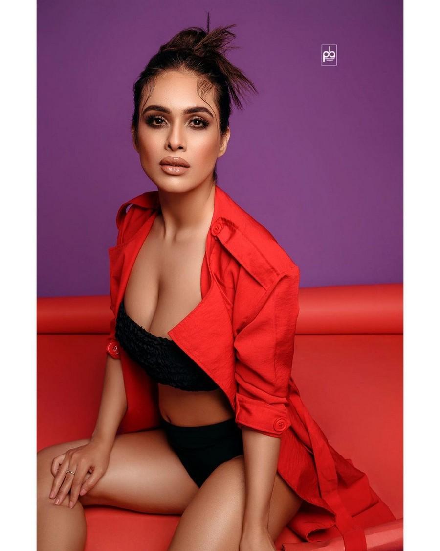 Nehhaa Malik 10