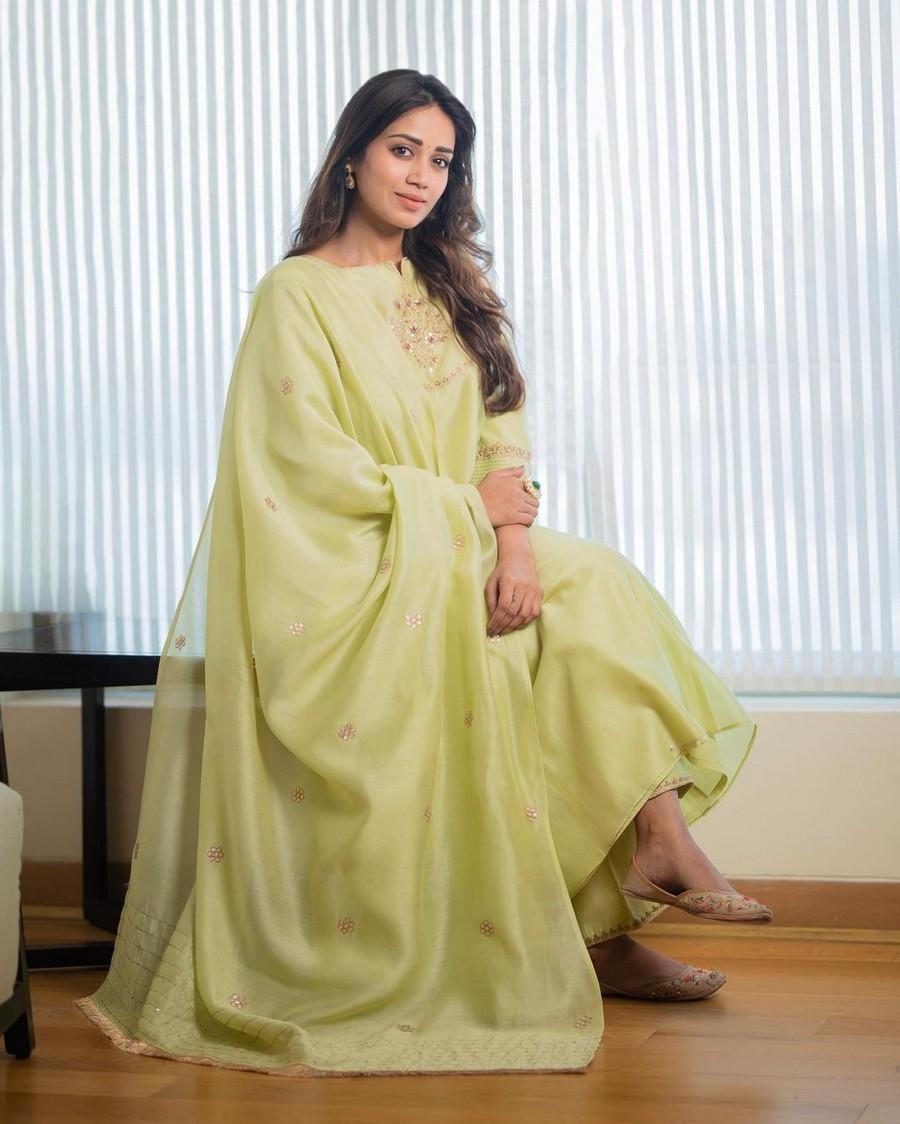 Nivetha Pethuraj 7