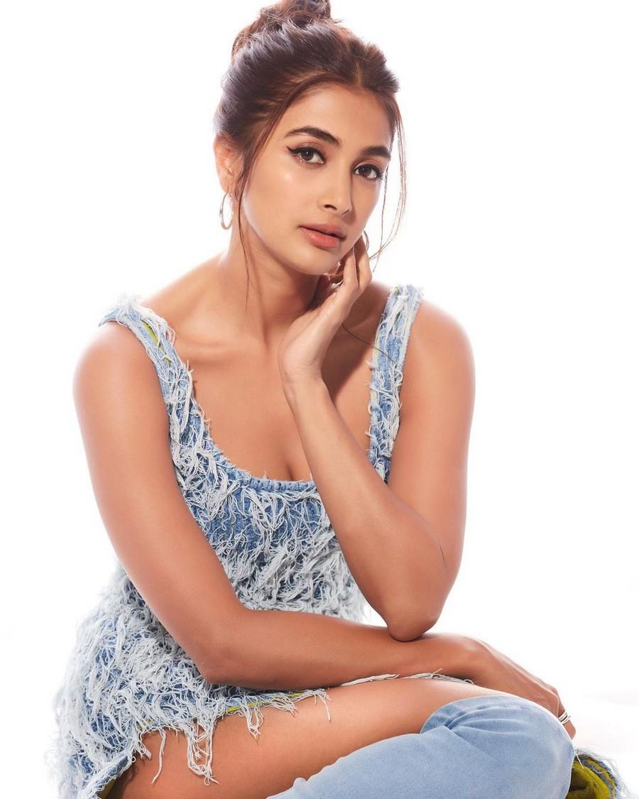 Pooja Hegde 2