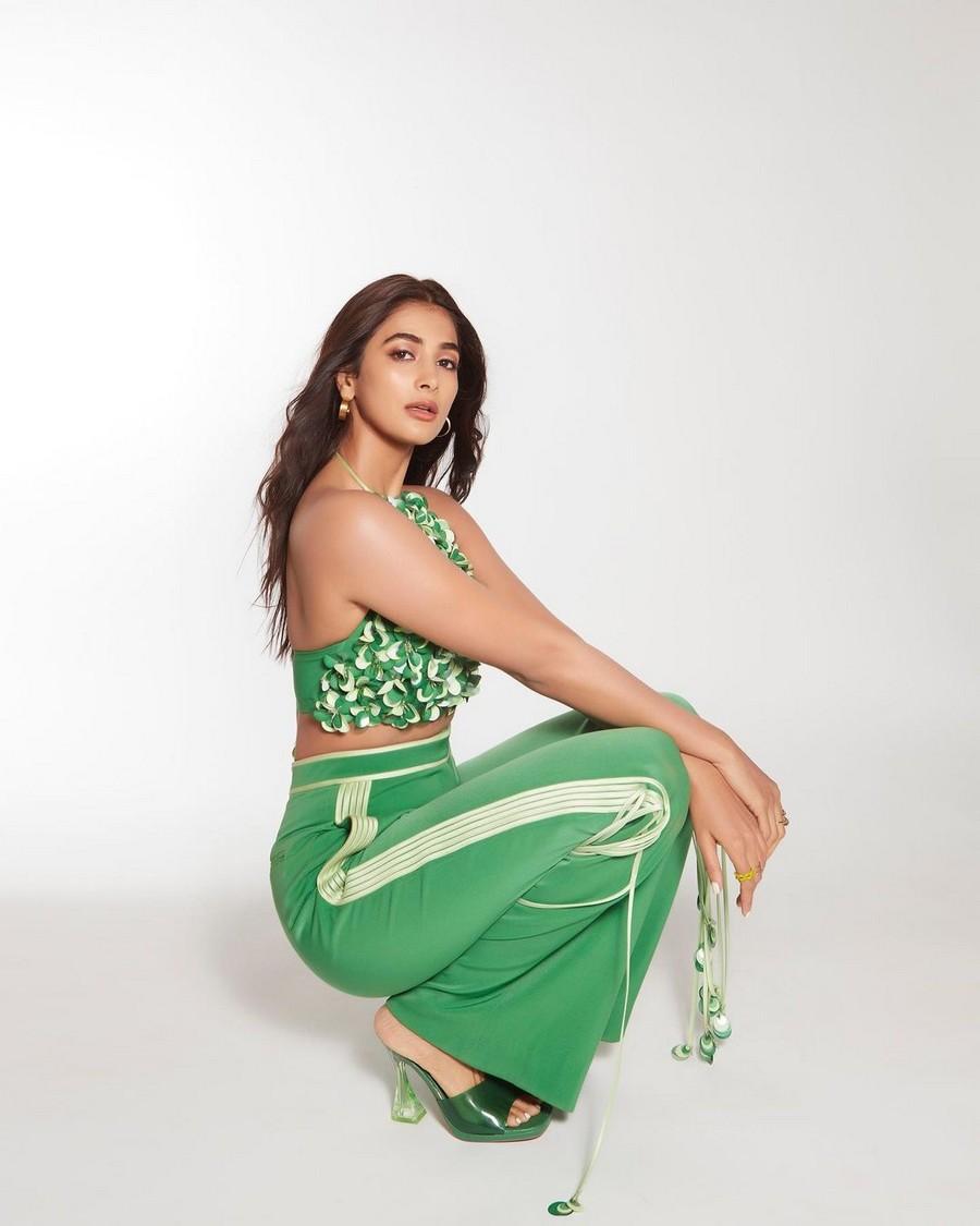 Pooja Hegde 10