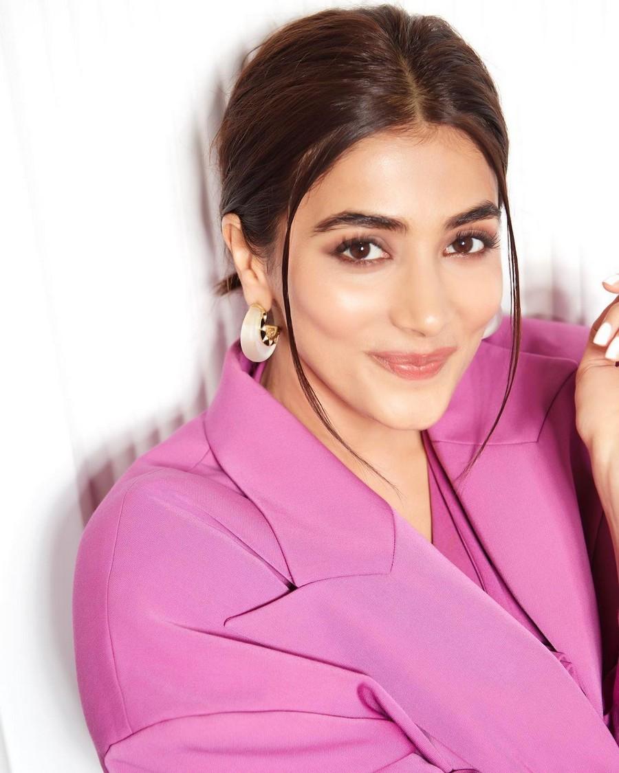 Pooja Hegde 2