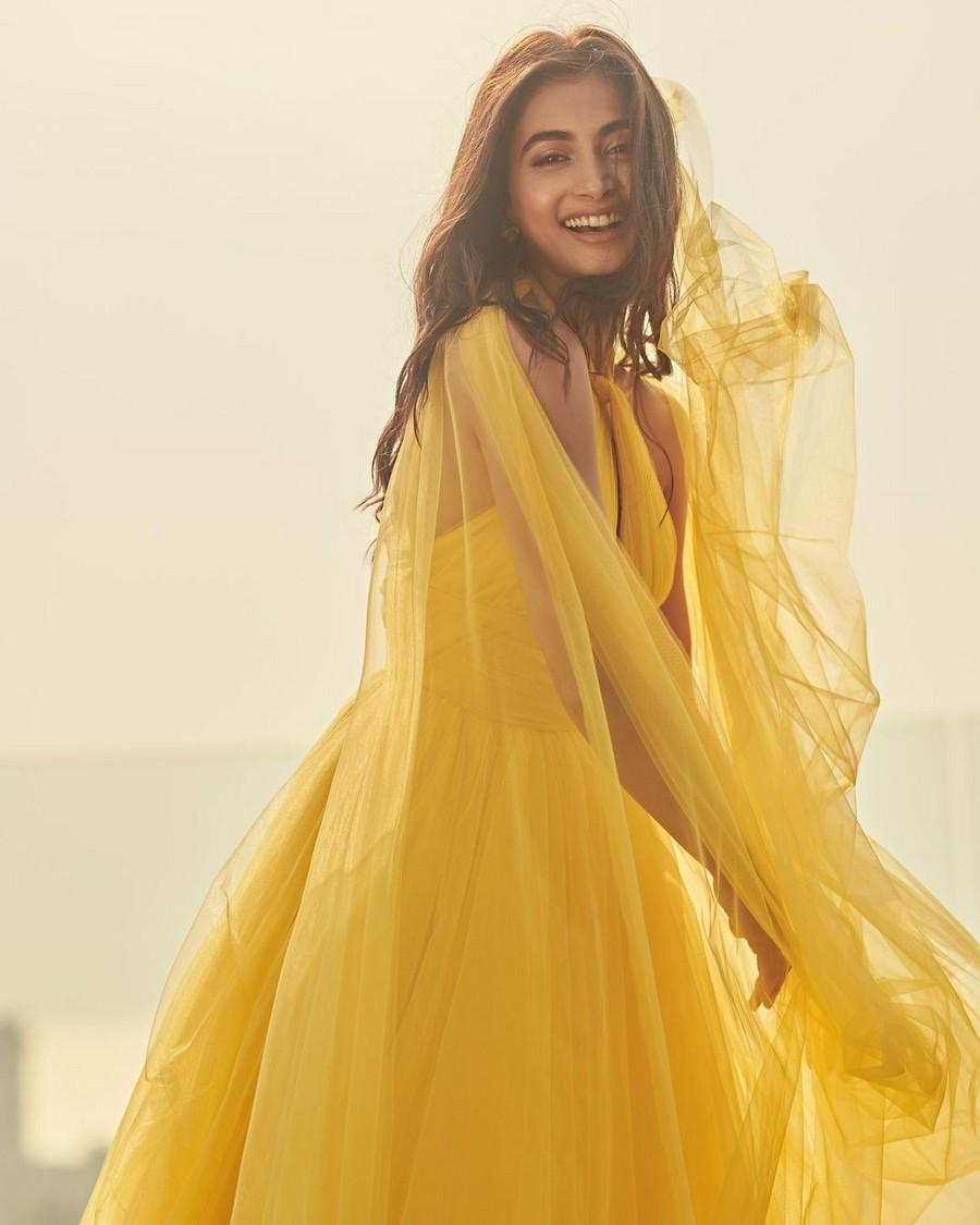 Pooja Hegde 9