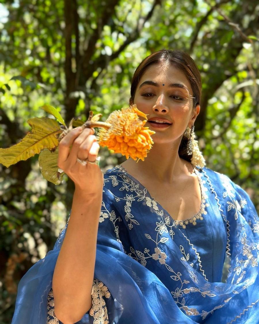 Pooja Hegde 9
