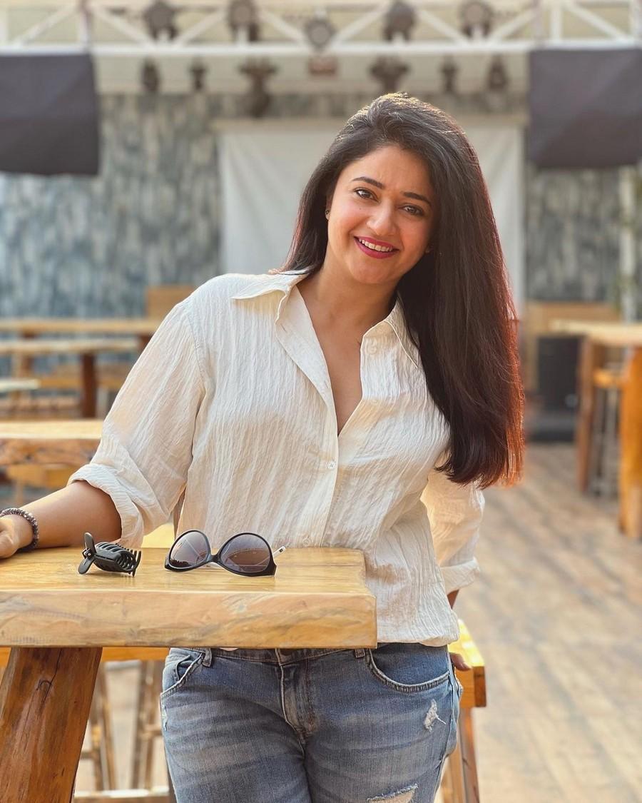 Poonam Bajwa 10