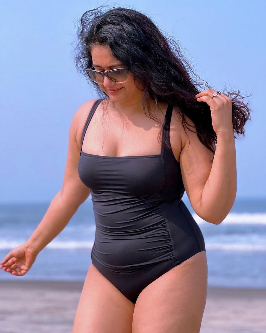 Poonam Bajwa 4