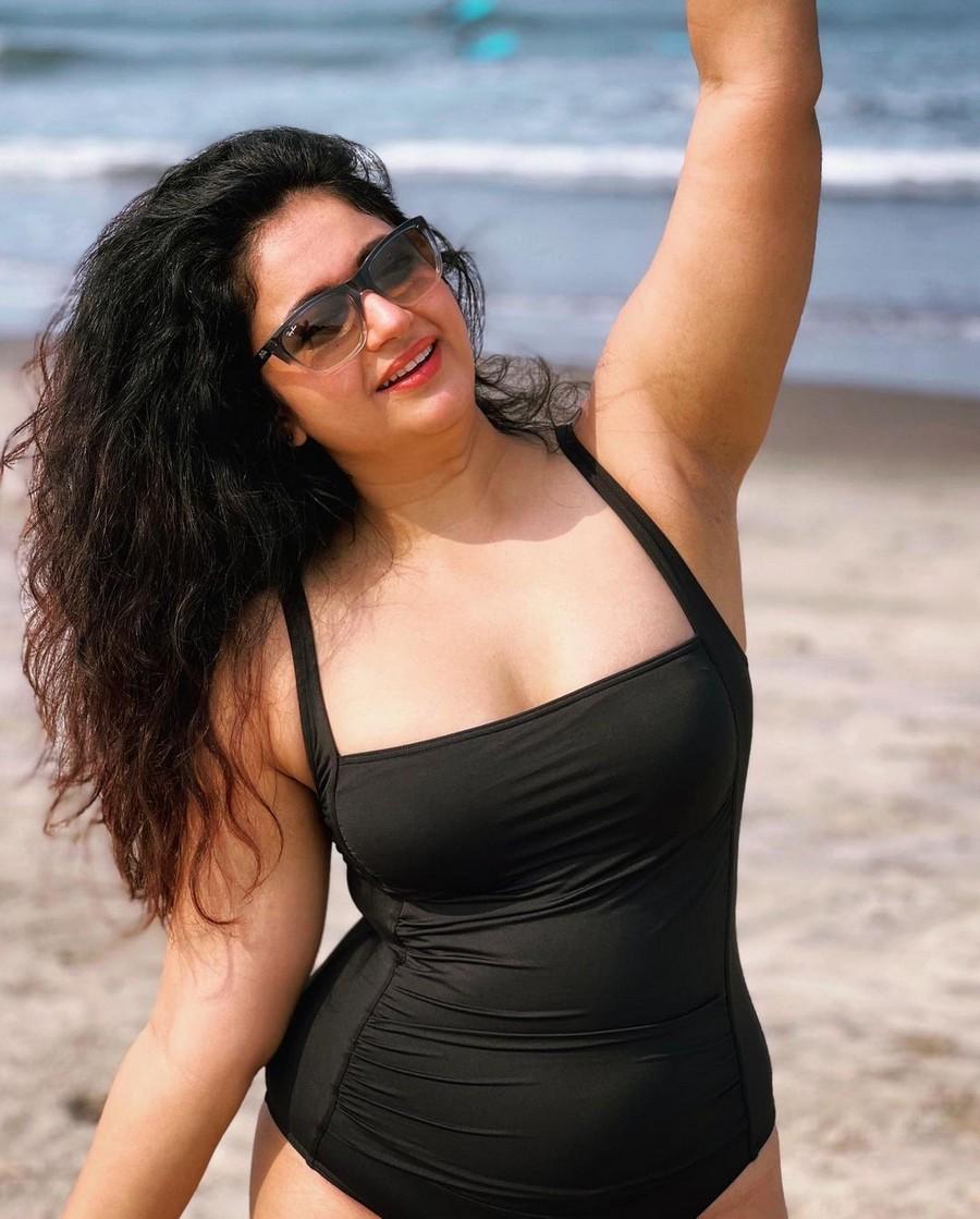 Poonam Bajwa 6