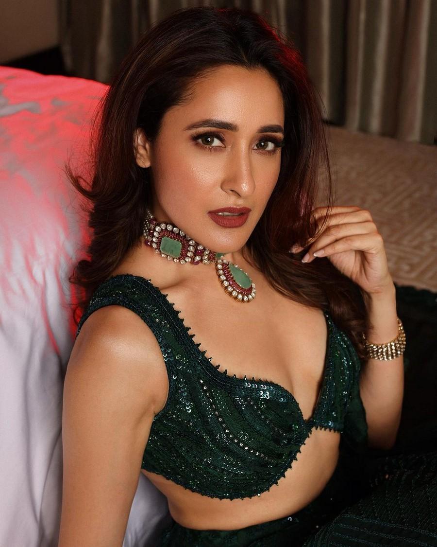 Pragya Jaiswal 7