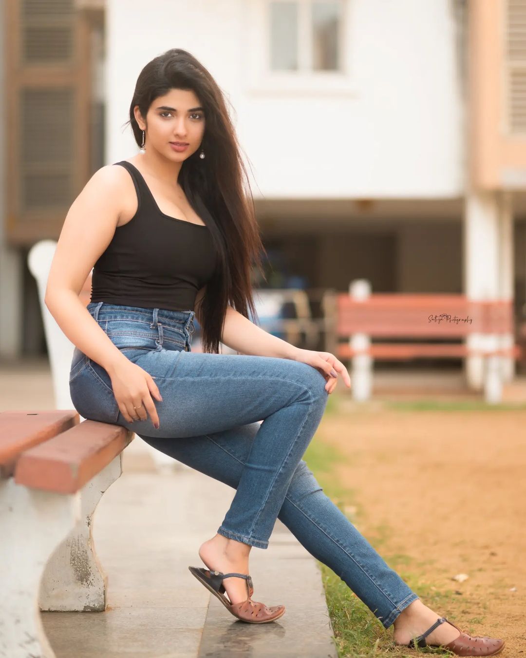 Pragya Nagra (1)