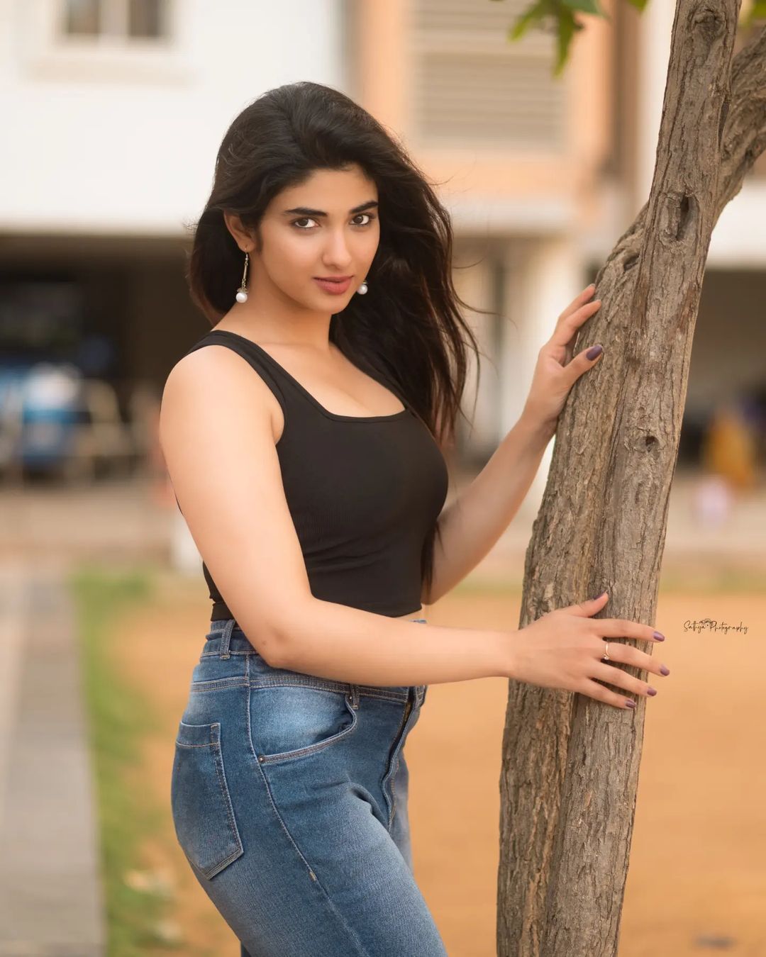Pragya Nagra (12)