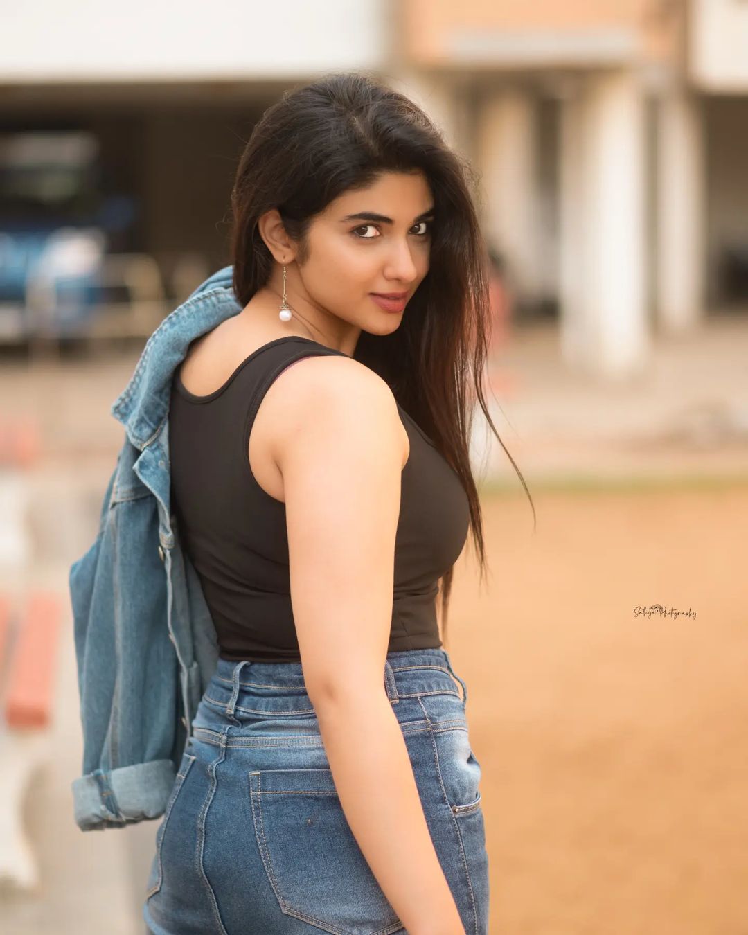 Pragya Nagra (14)
