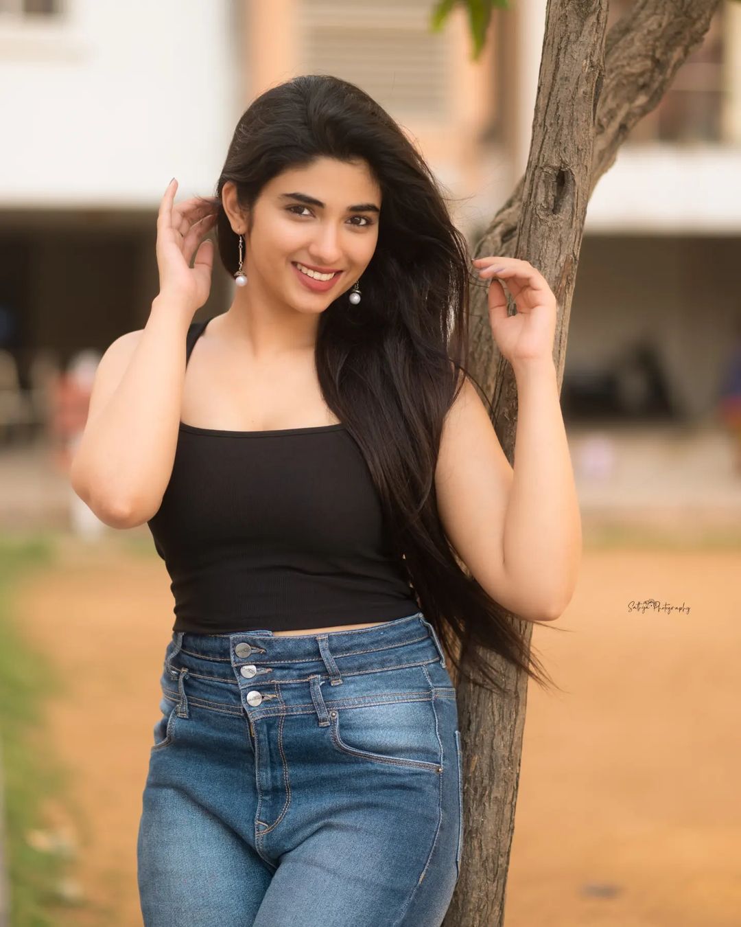Pragya Nagra (4)