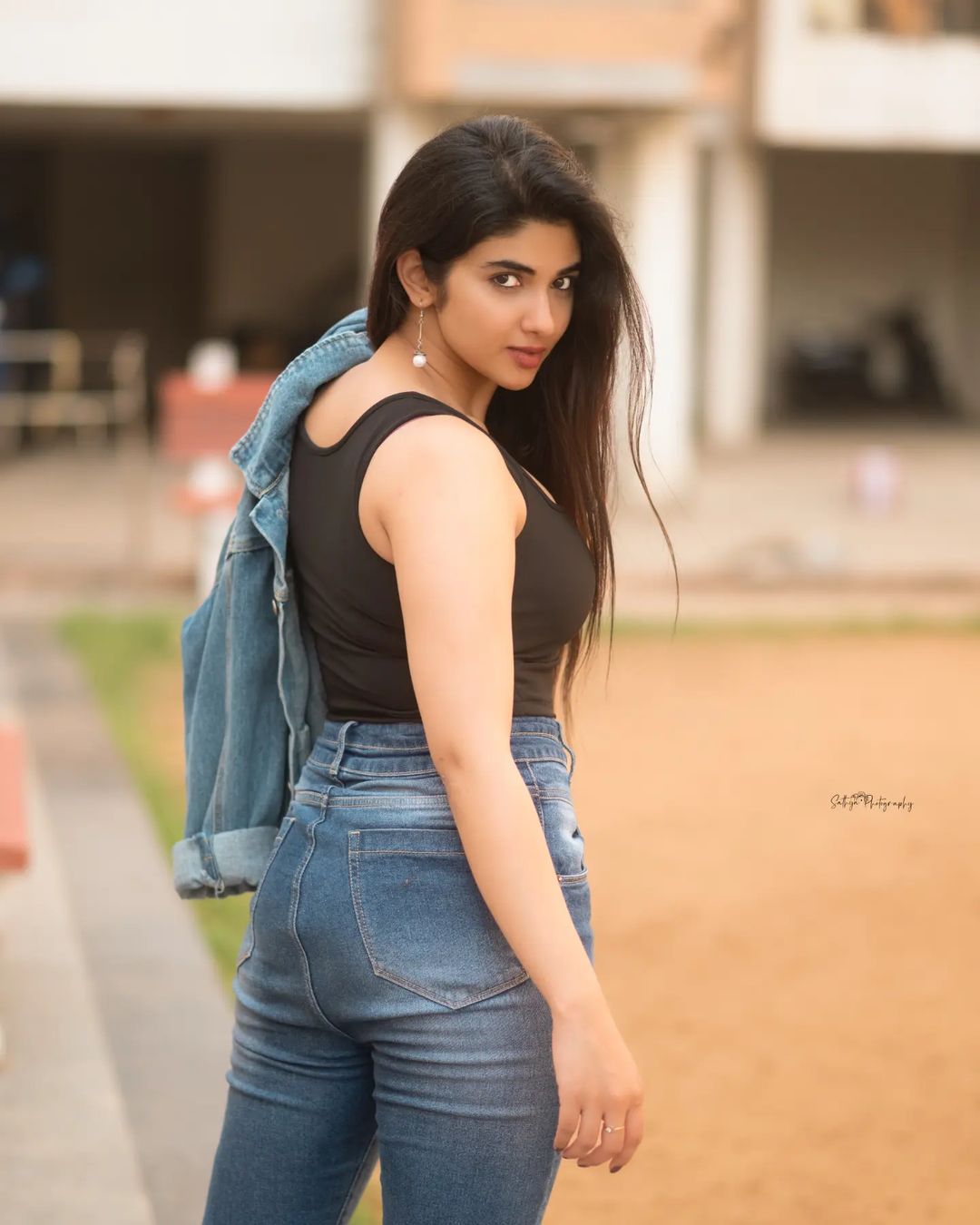 Pragya Nagra (6)