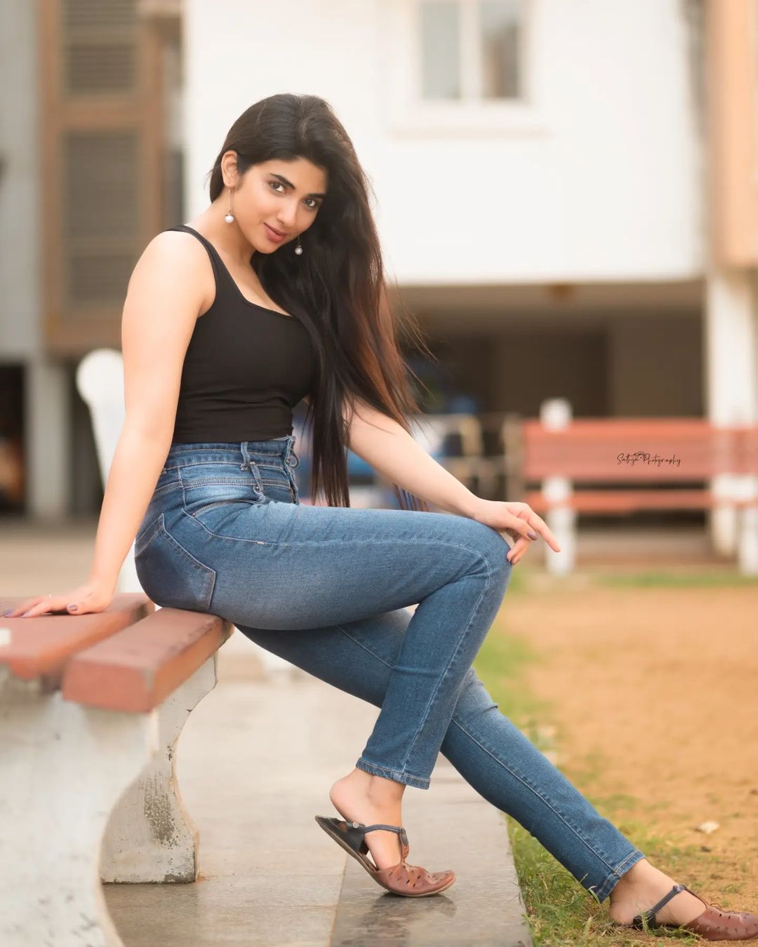 Pragya Nagra (7)