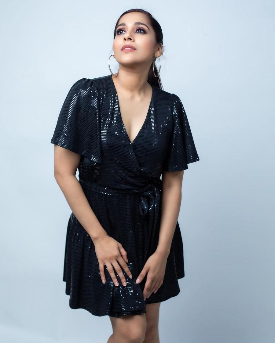 Rashmi Gautam 10