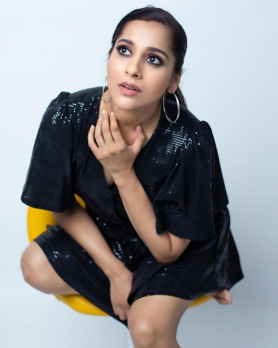 Rashmi Gautam 2