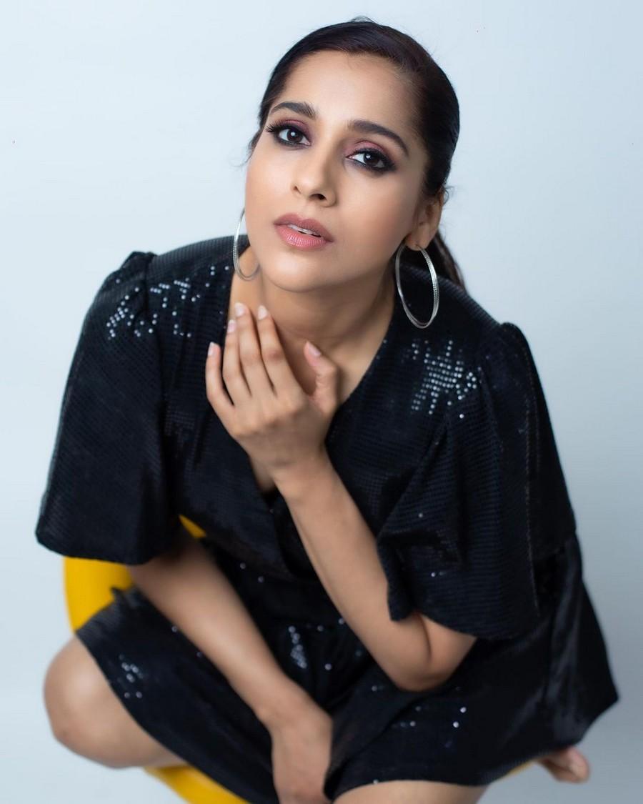 Rashmi Gautam 6