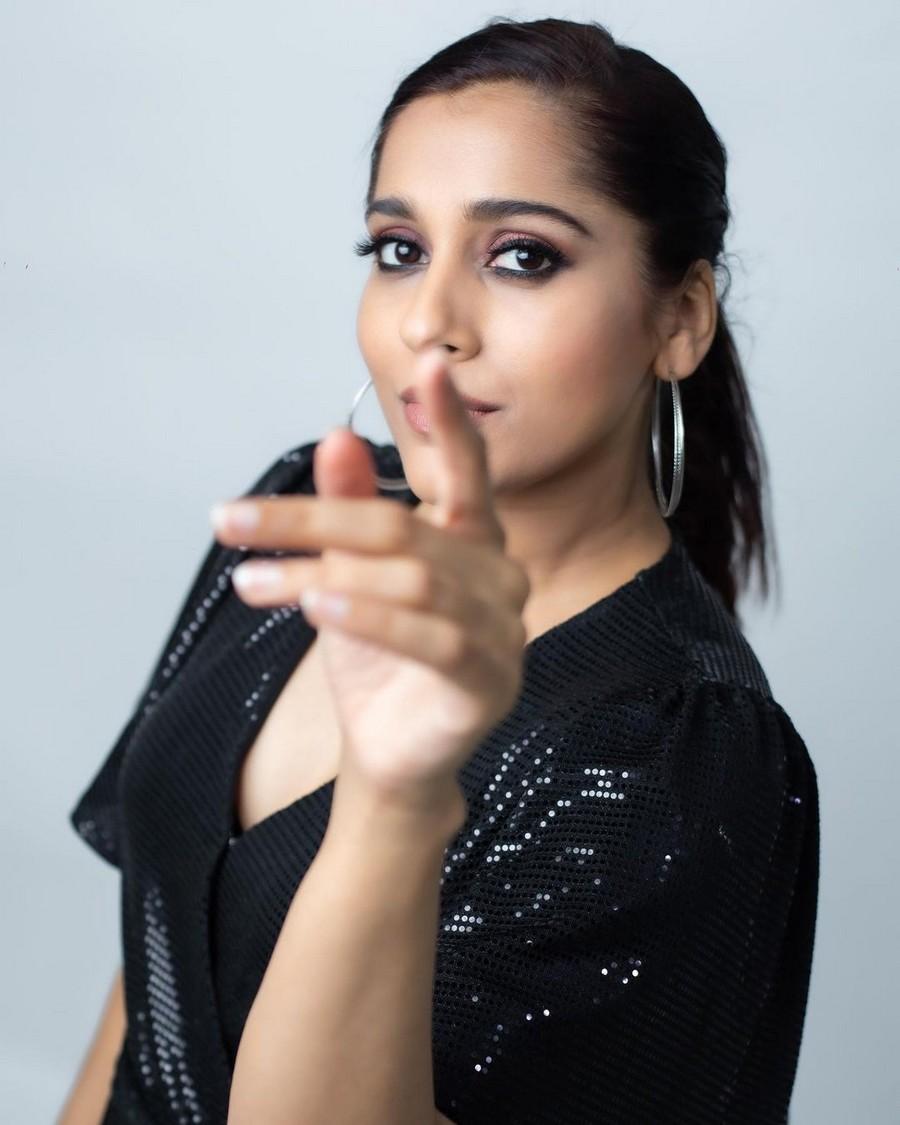 Rashmi Gautam 7