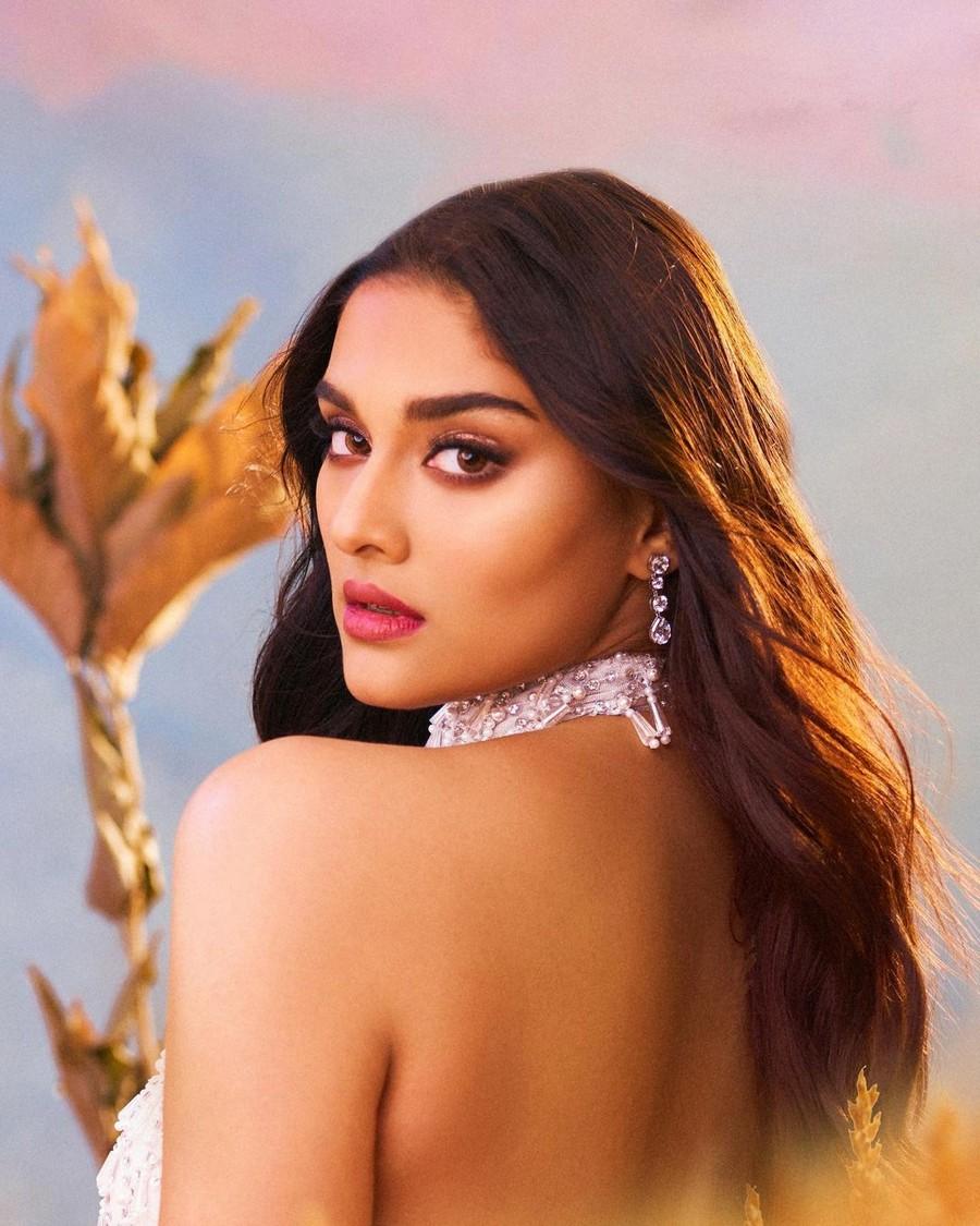 Saiee Manjrekar 2