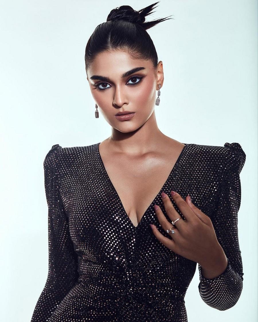 Saiee Manjrekar 7
