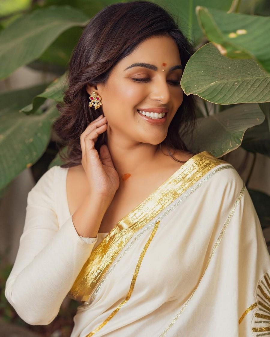 Samyuktha Menon 10