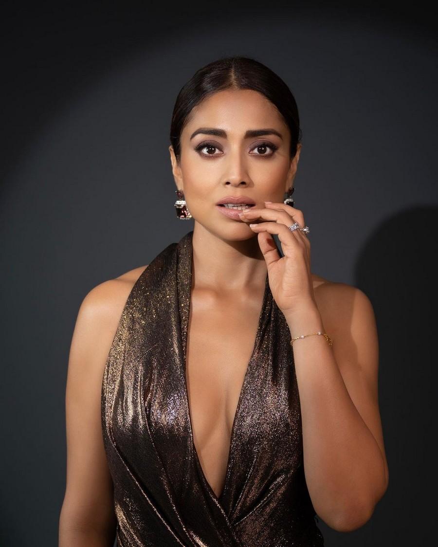 Shriya Saran 4