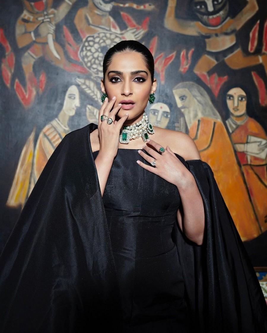 Sonam Kapoor 4