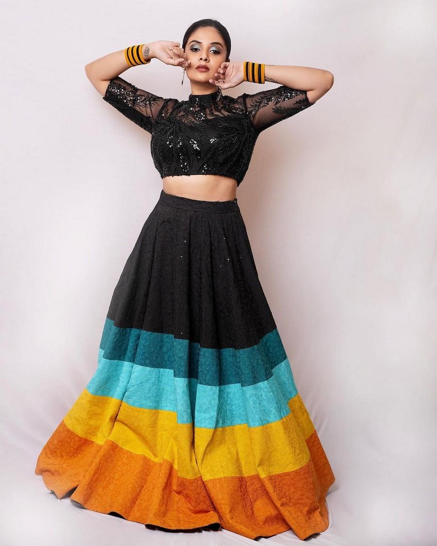 Sreemukhi 5