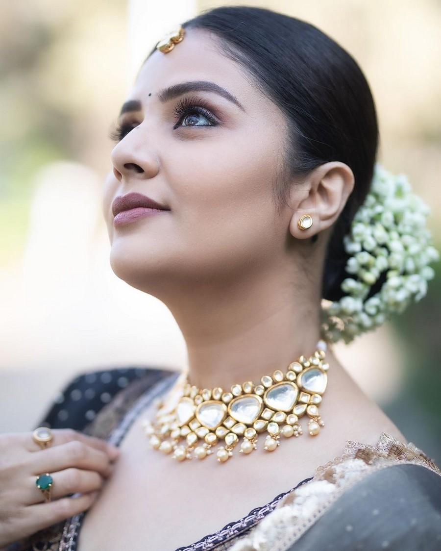 Sreemukhi 3