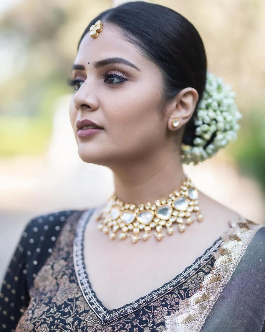 Sreemukhi 7
