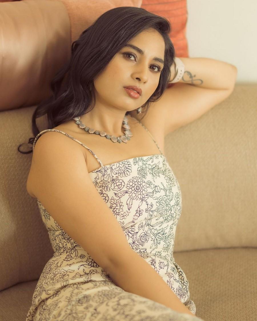 Srushti Dange 17