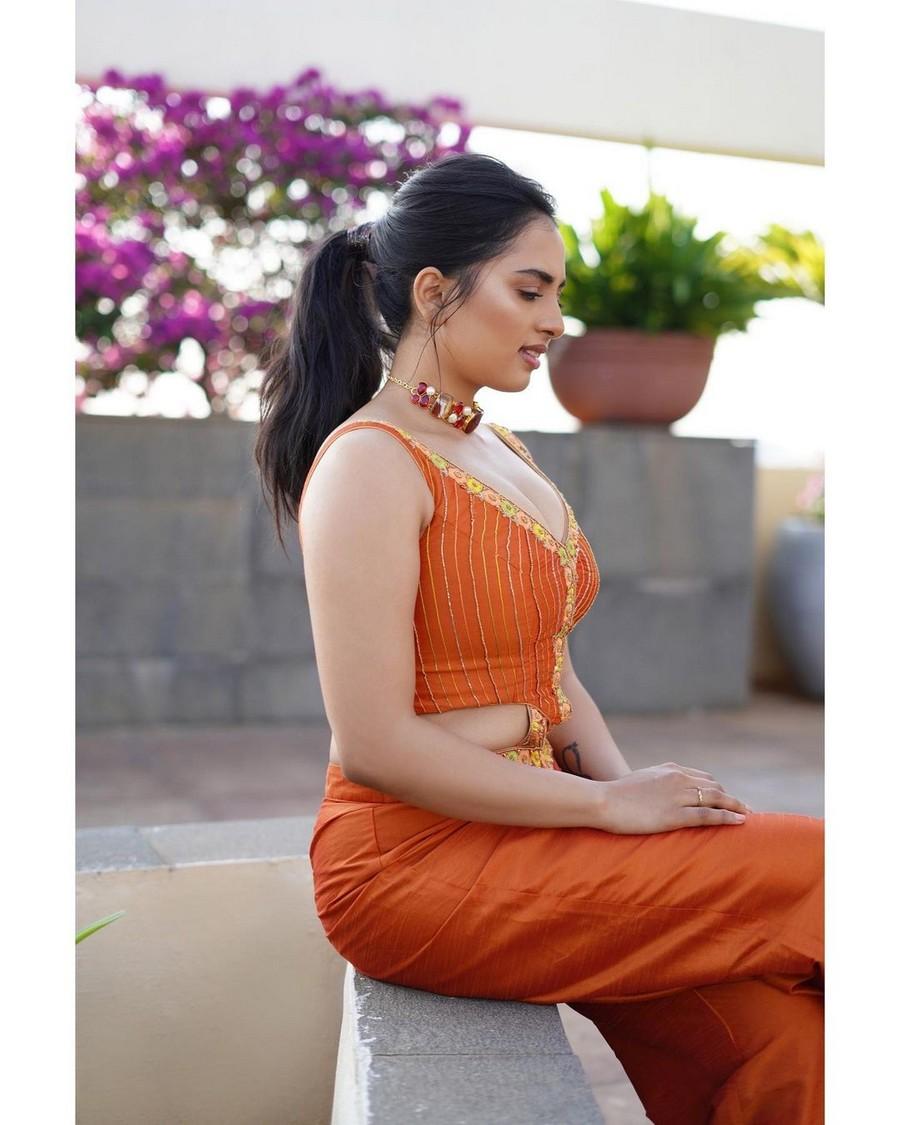Srushti Dange 9