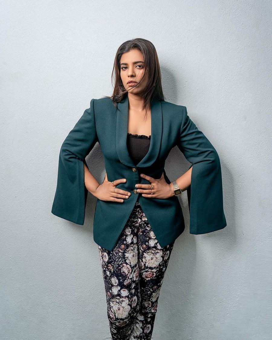 Aishwarya Rajesh 4