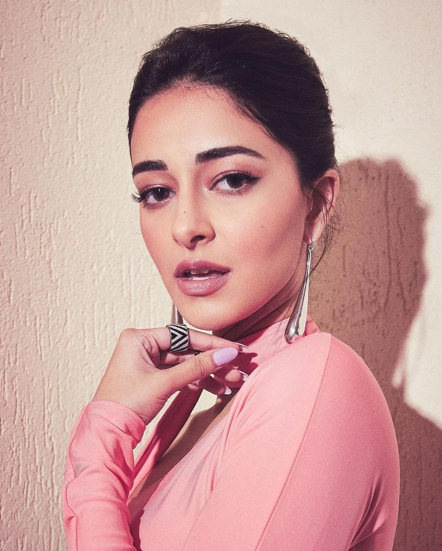 Ananya Pandey 6