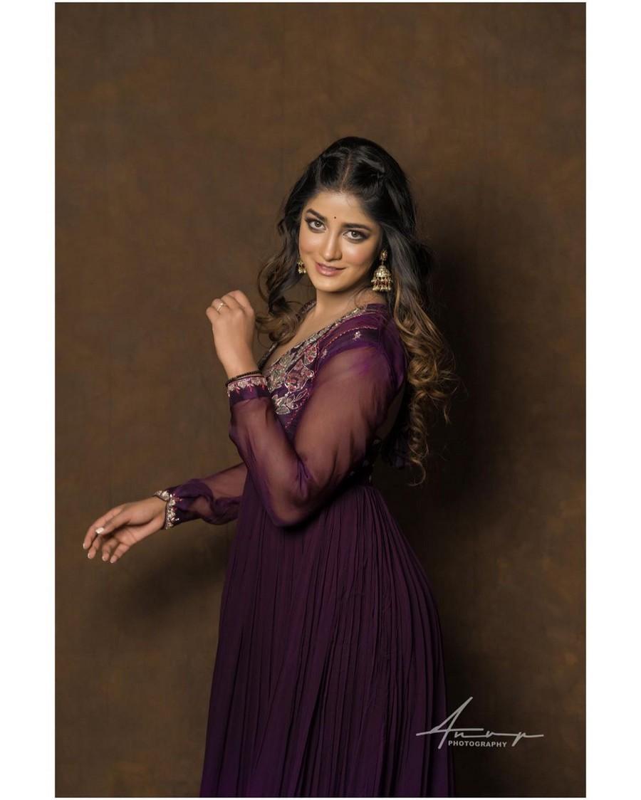 Dimple Hayathi 4