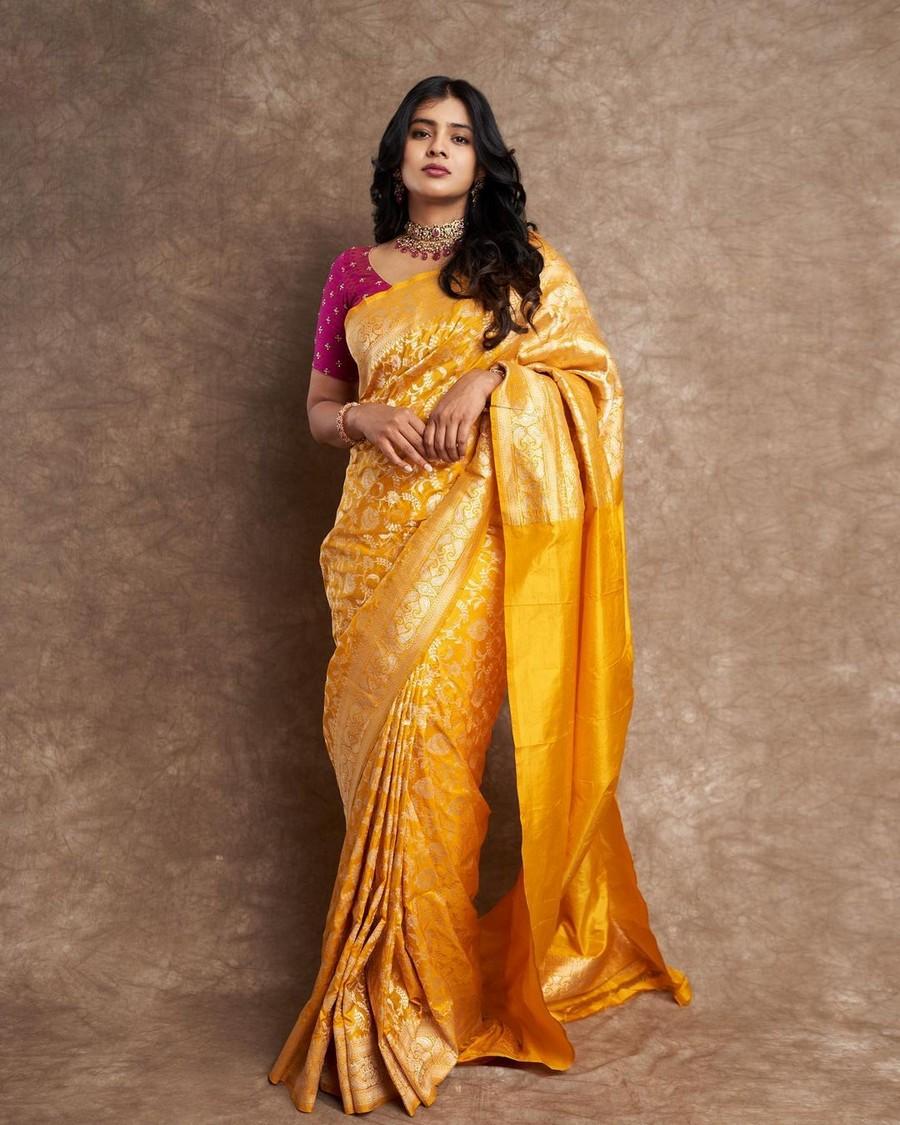 Hebah Patel 5