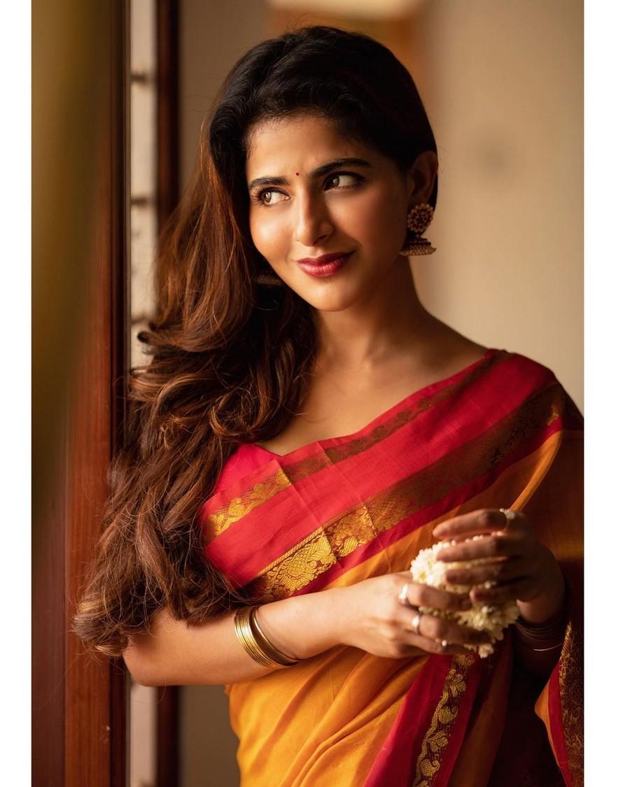 Iswarya Menon 4