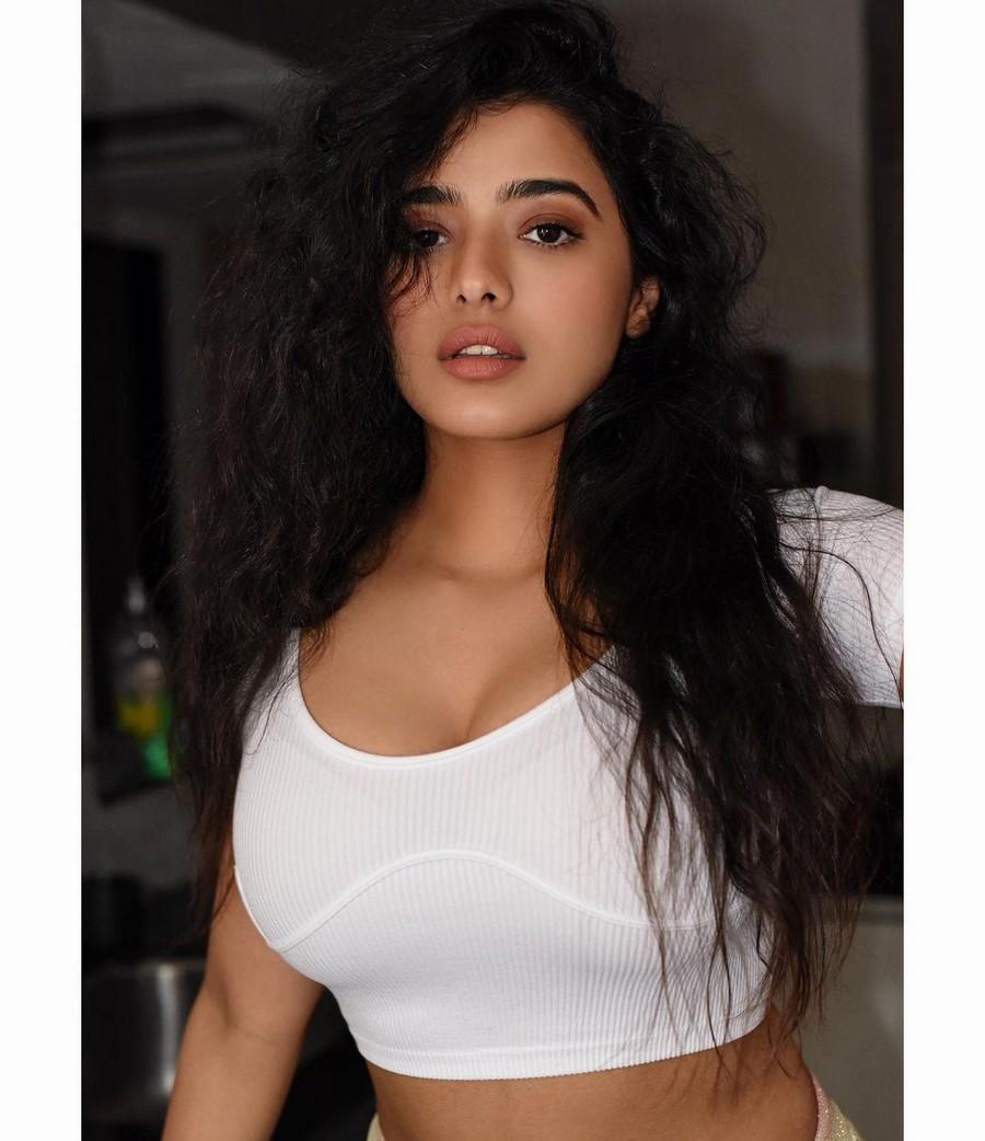 Ketika Sharma 3