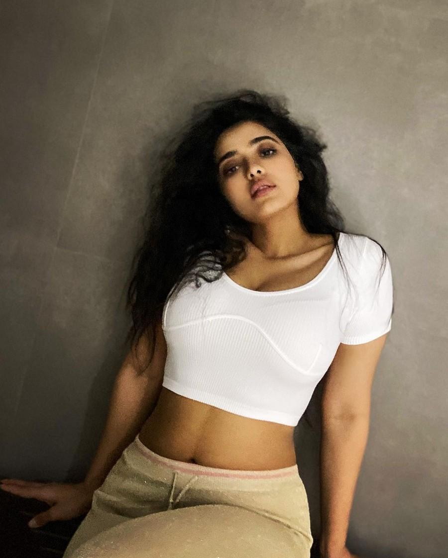 Ketika Sharma 8